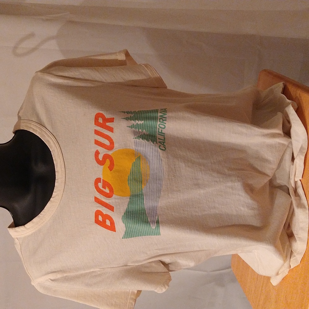 Beige Old Navy ladies shirt with Big Sur California logo size large